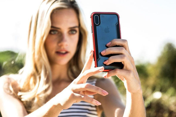   iPhone:   